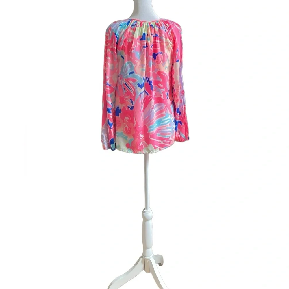 Lilly Pulitzer Playa Hermosa Willa Top Neon Pink Blues White Sz XS Long Sleeves - Picture 9 of 14